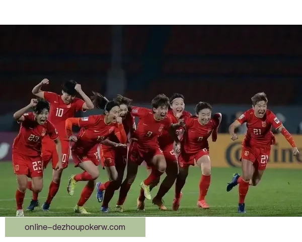 江城沸腾见证荣耀时刻武汉三镇夺冠庆典点亮城市足球梦想共欢夜空